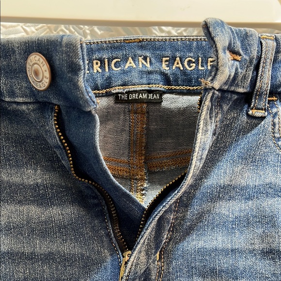 Distressed Blue Jeans - Picture 4 of 6